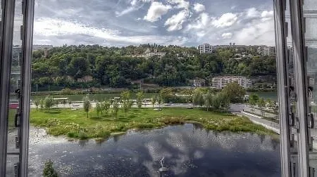 Appart' Confluence Apartment *